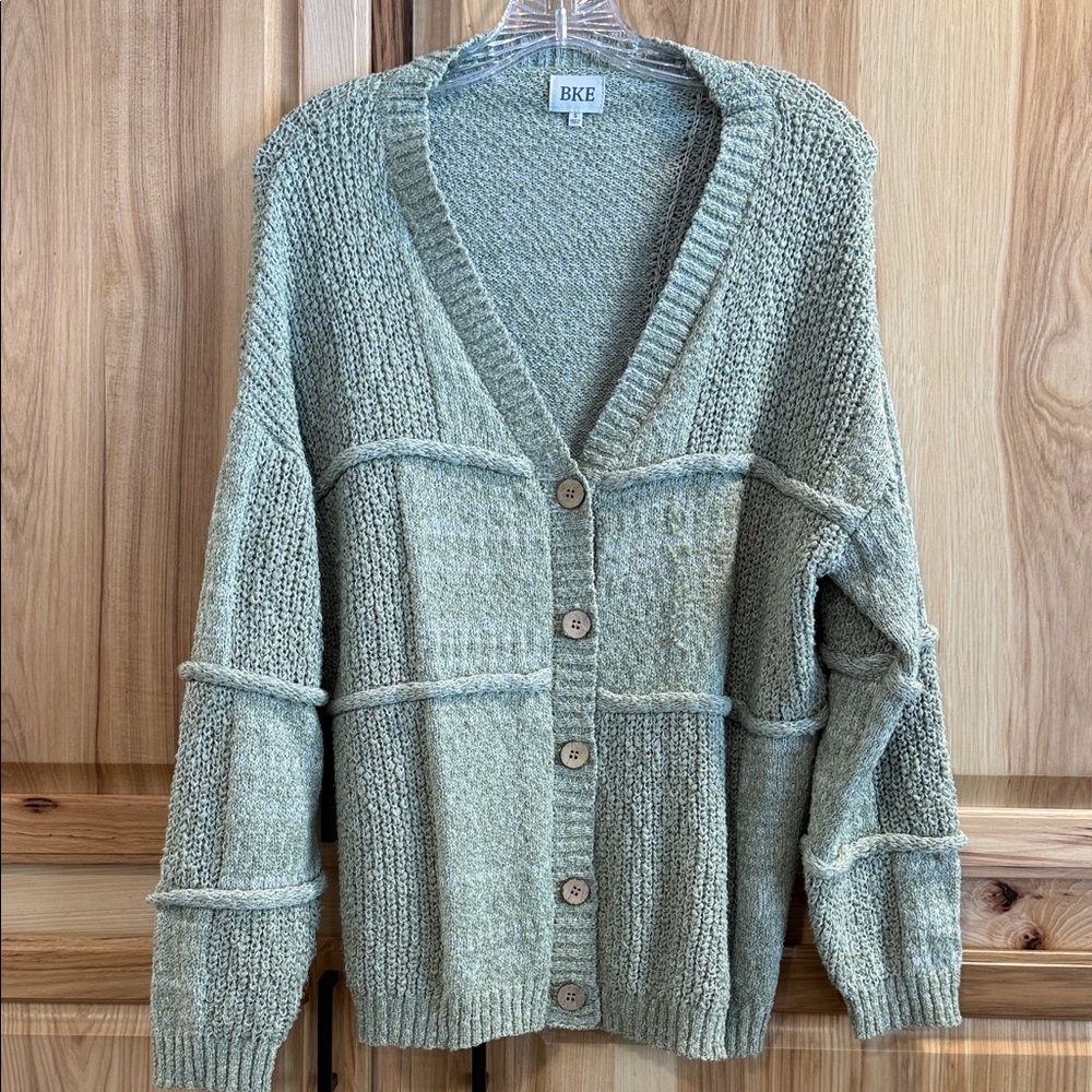 BKE Women's Green Button Front V-Neck Layering Textured Cozy Cardigan Size S